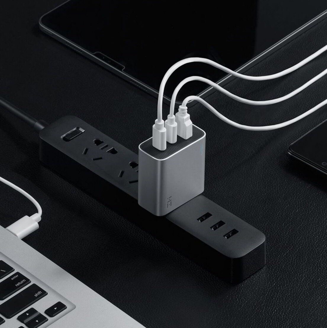 Củ sạc đa cổng - Thiết bị tiện lợi cung cấp năng lượng cho các thiết bị công nghệ của bạn nhanh chóng