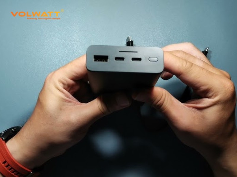 Reset sạc dự phòng: Khởi động lại vi mạch, khắc phục lỗi phần mềm