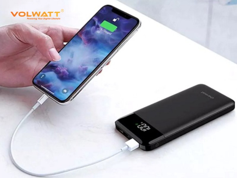 Cách sử dụng pin dự phòng để sạc điện cho các thiết bị