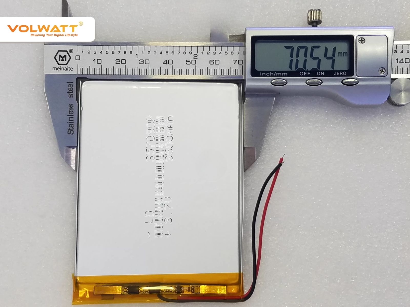 Pin Li-Po hay Lithium-Ion Polymer cho phép thiết kế mỏng và nhẹ