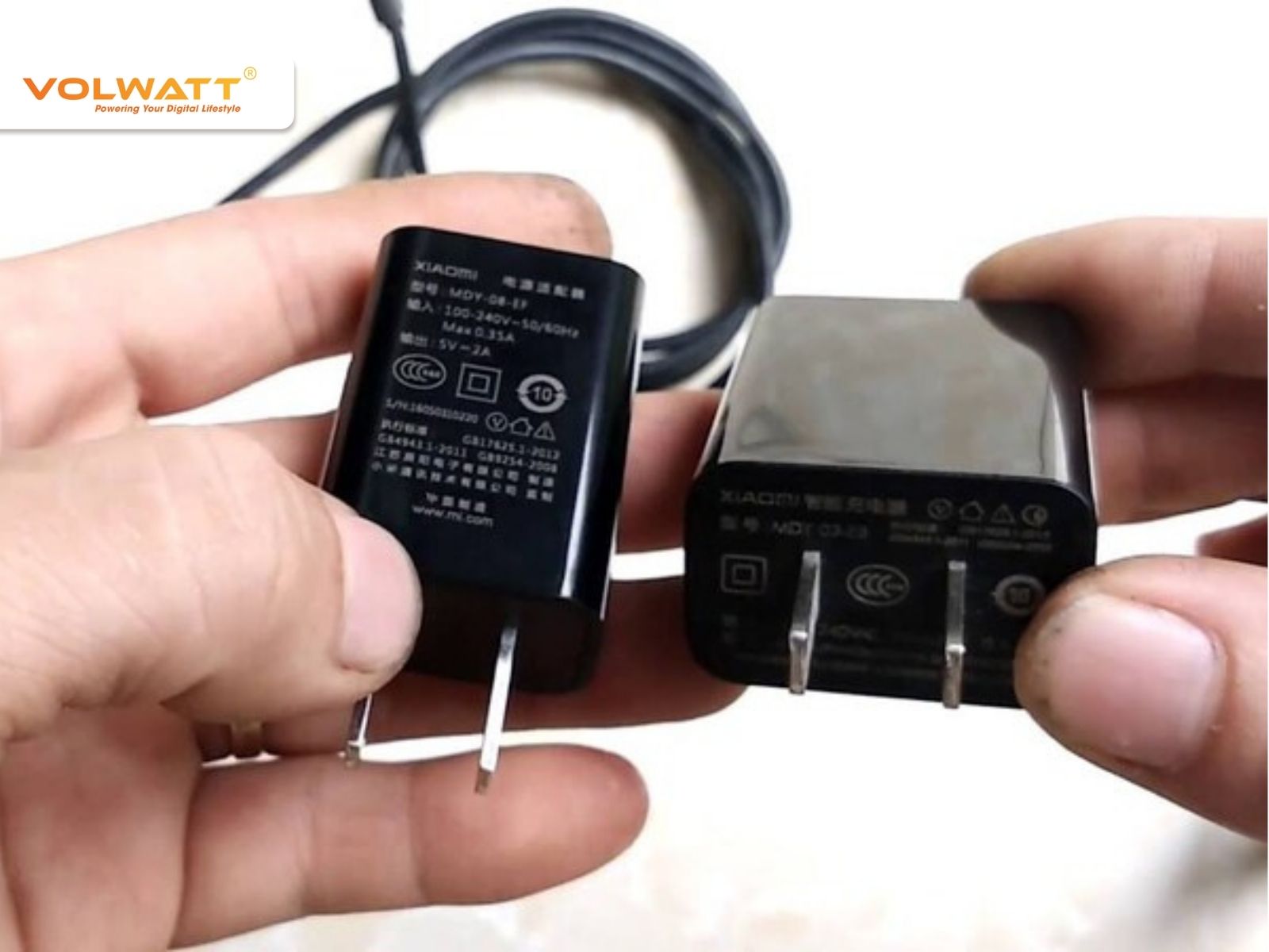 Người dùng có thể phân biệt giữa sạc nhanh với sạc thường qua hình thức bên ngoài