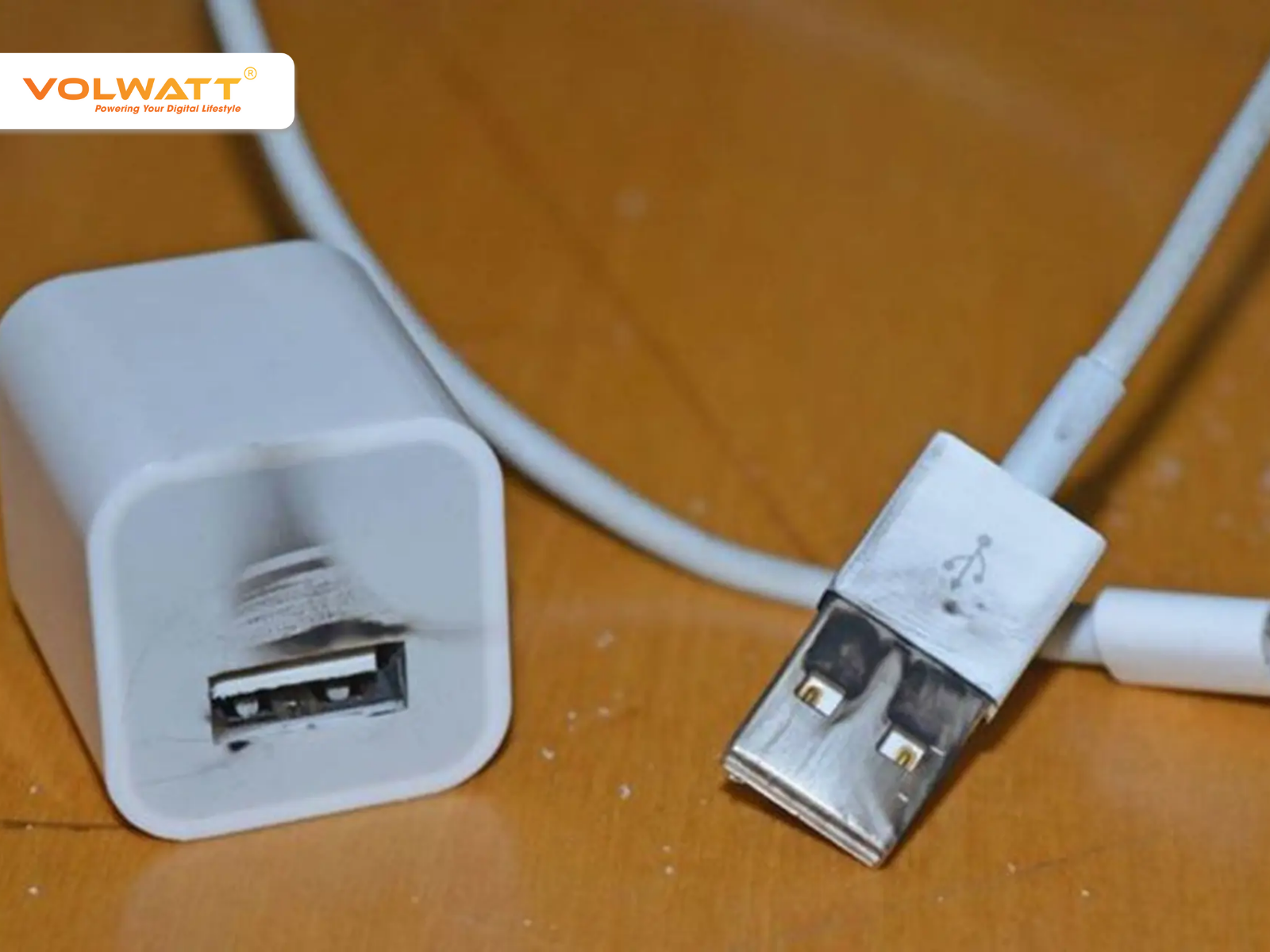 Tác hại khi dùng củ sạc iPhone giả, kém chất lượng