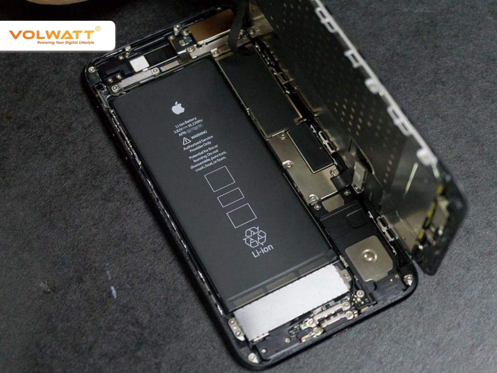 Kiểm tra độ chai pin iPhone 12 Pro Max để đảm bảo hiệu suất