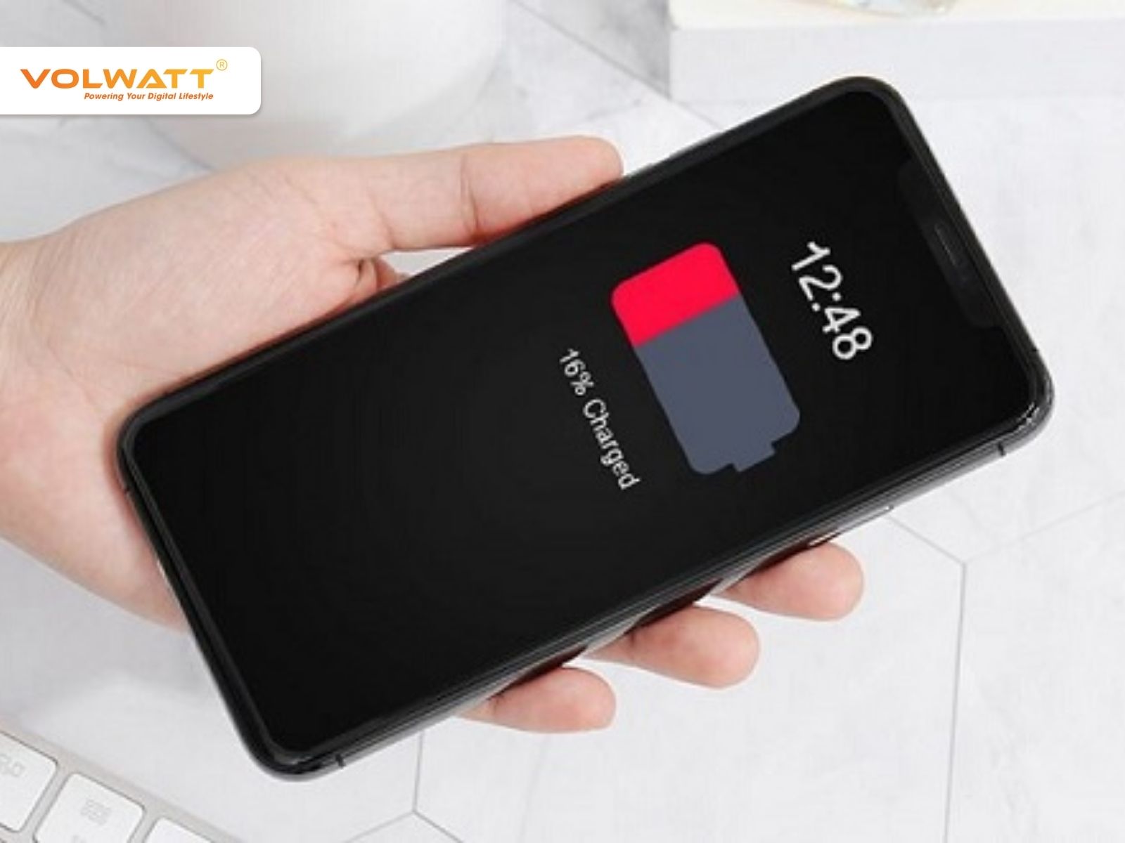 Pin xuống cấp gây tụt pin nhanh và sập nguồn bất ngờ