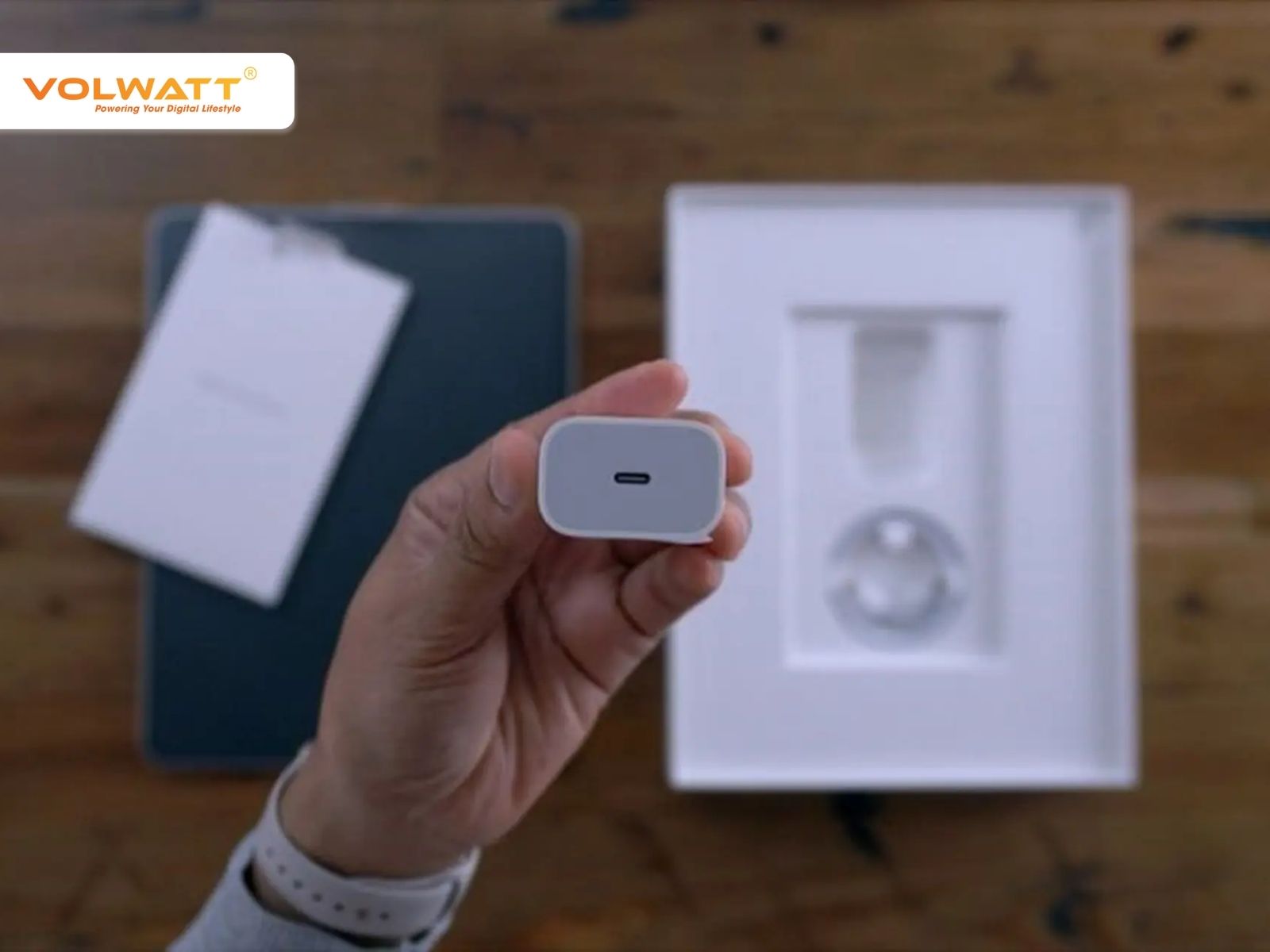 Chọn đúng củ sạc cho AirPods giúp bảo vệ pin và tối ưu hiệu suất