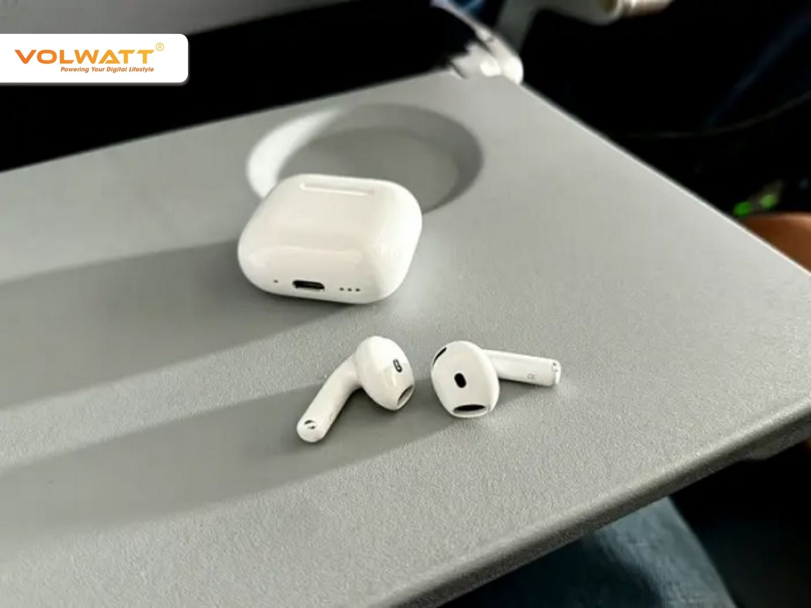AirPods tự điều chỉnh nên dùng sạc iPhone, iPad và MacBook vẫn an toàn
