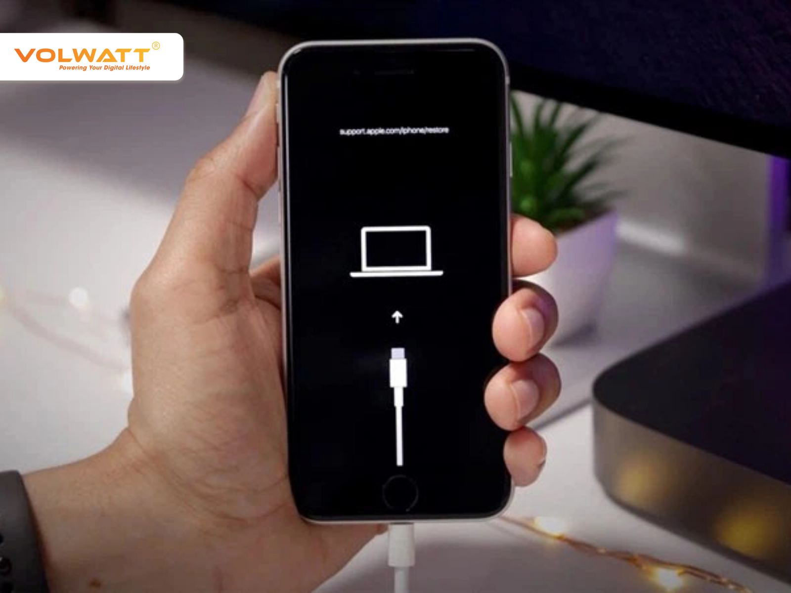 iPhone 15 sạc nhanh bao nhiêu W?