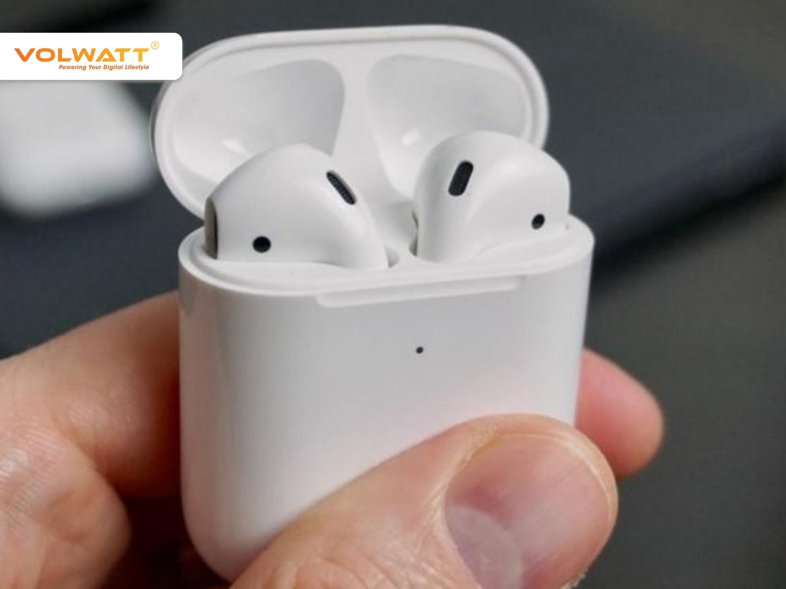 Dùng hộp sạc để theo dõi dung lượng pin AirPods