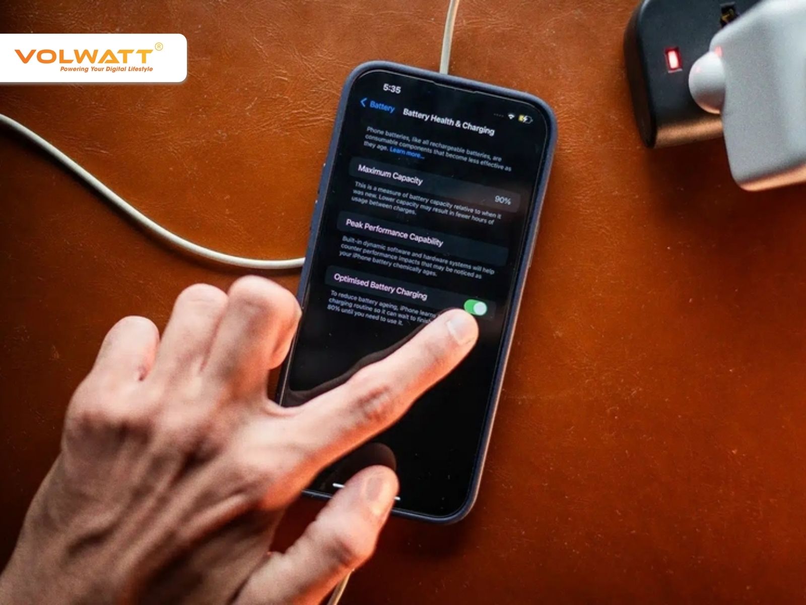 Sạc tối ưu hóa có trên iOS 13 trở lên và dễ kích hoạt