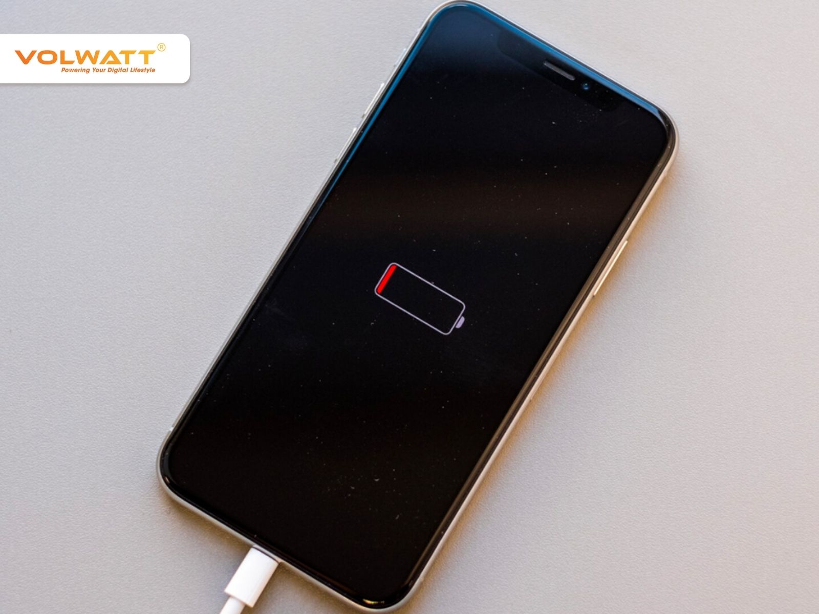 iPhone mới mua không nên để tắt nguồn lần đầu rồi mới sạc