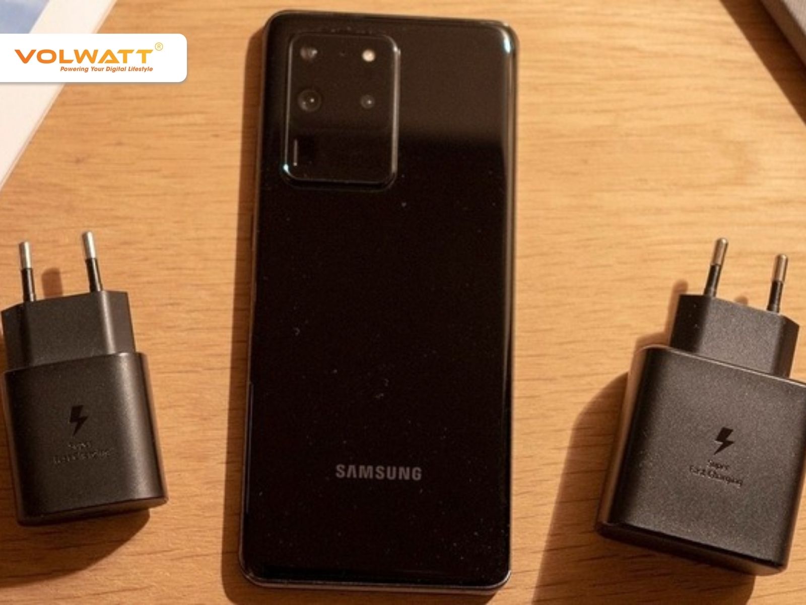 Sử dụng bộ sạc và cáp chính hãng