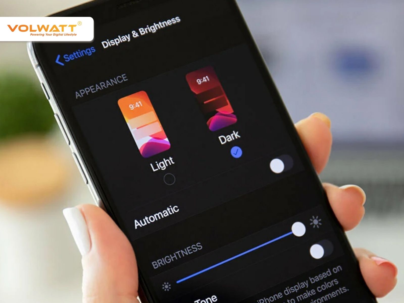 Bật chế độ Dark Mode giúp giảm mức tiêu hao khi sạc