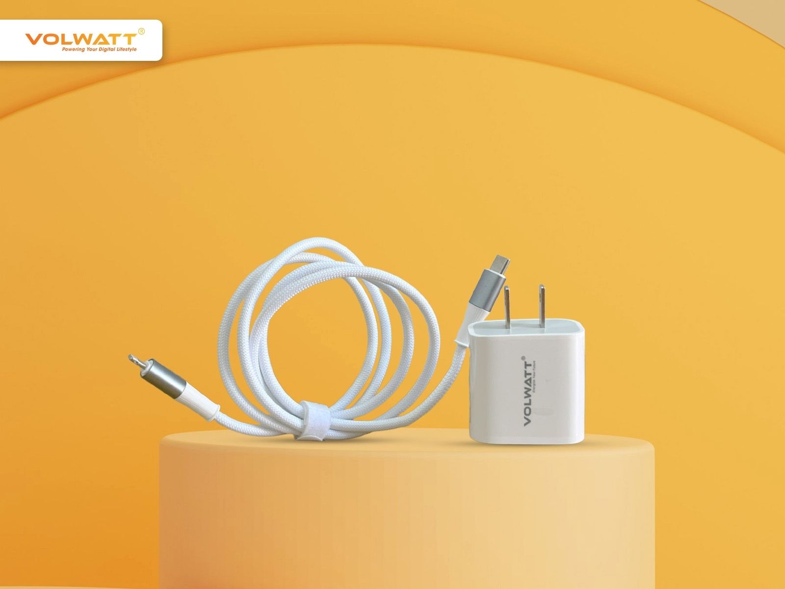 Nên sử dụng cáp và củ sạc chính hãng