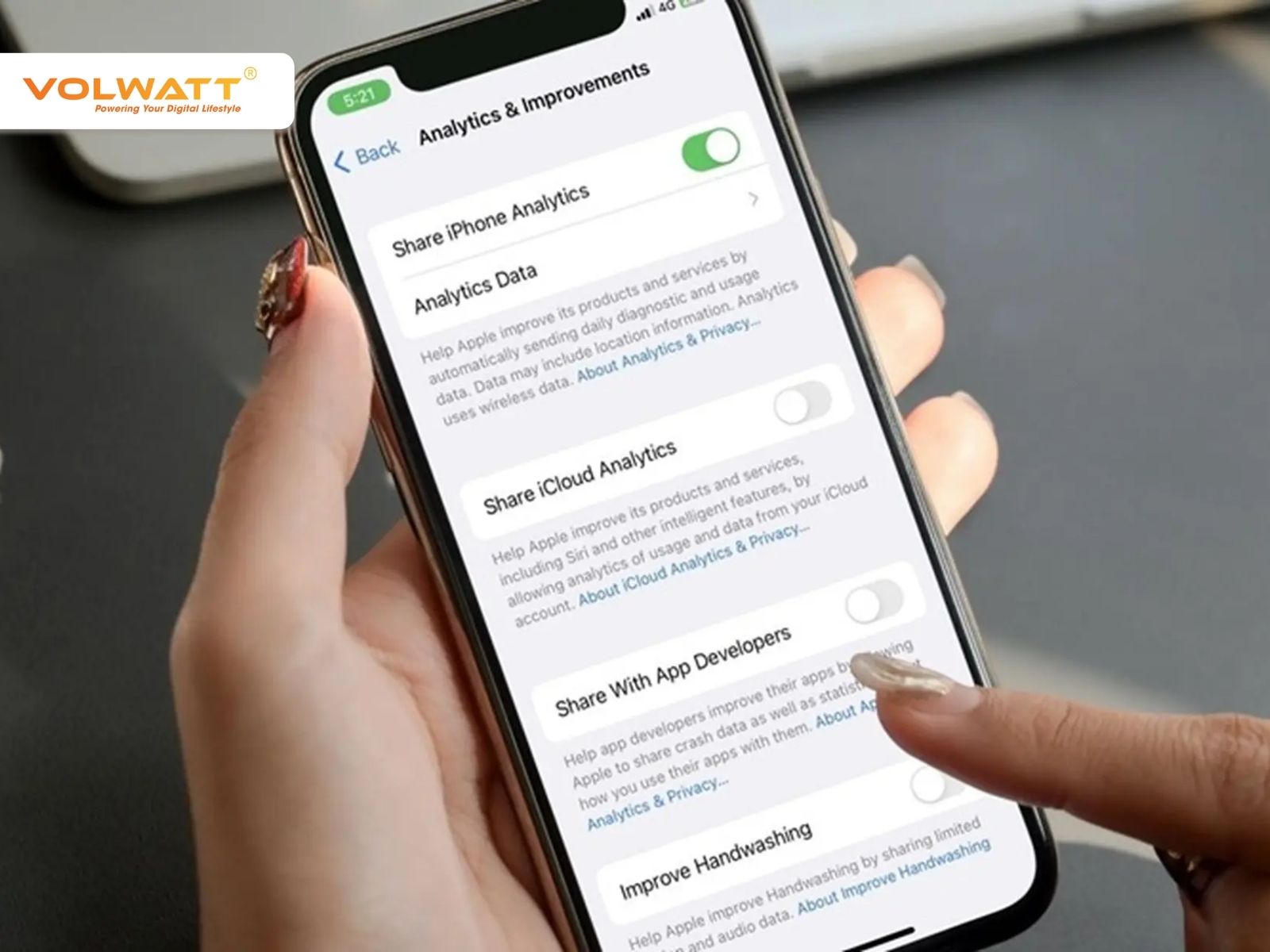 Dùng tính năng Analytics trên iPhone để kiểm tra số lần sạc