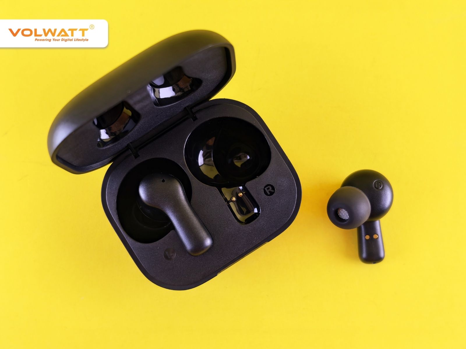 AirPods sạc lỗi một bên khi chỉ một tai hiển thị đèn sạc