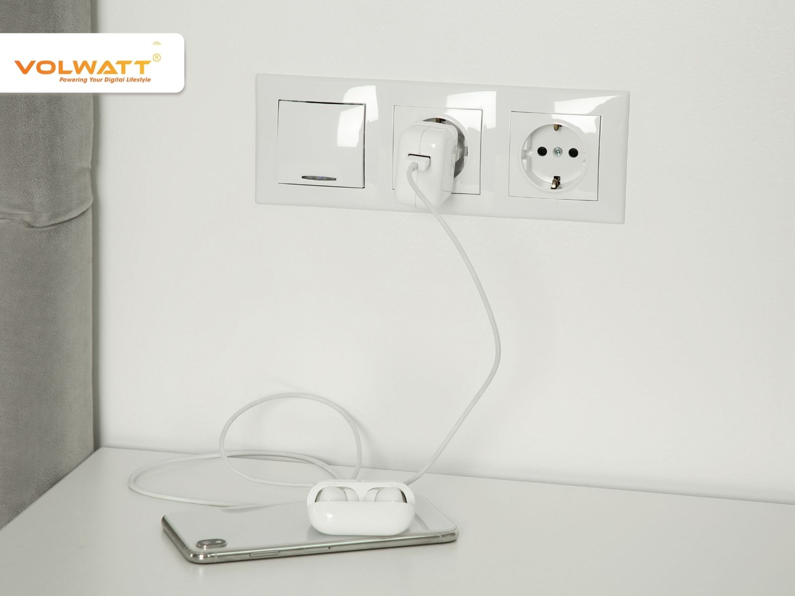 Không sạc tai nghe quá lâu để hạn chế chai pin và kéo dài tuổi thọ