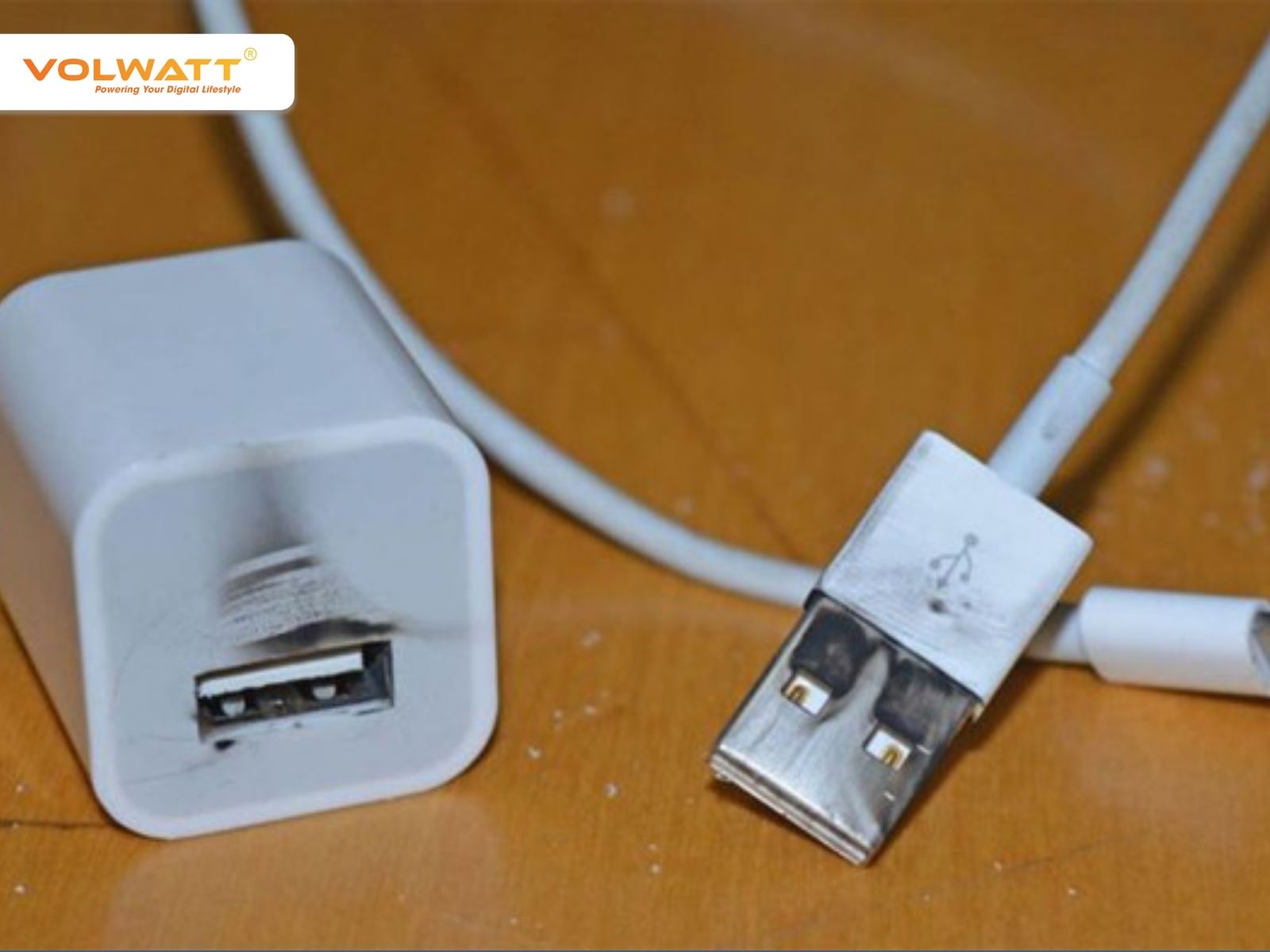 Cục sạc bị nóng có thể gây tình trạng cháy nổ